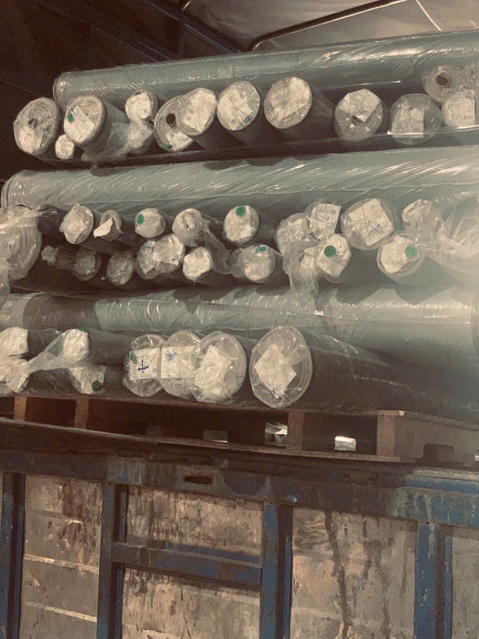 Cây vải xếp trên pallet gỗ